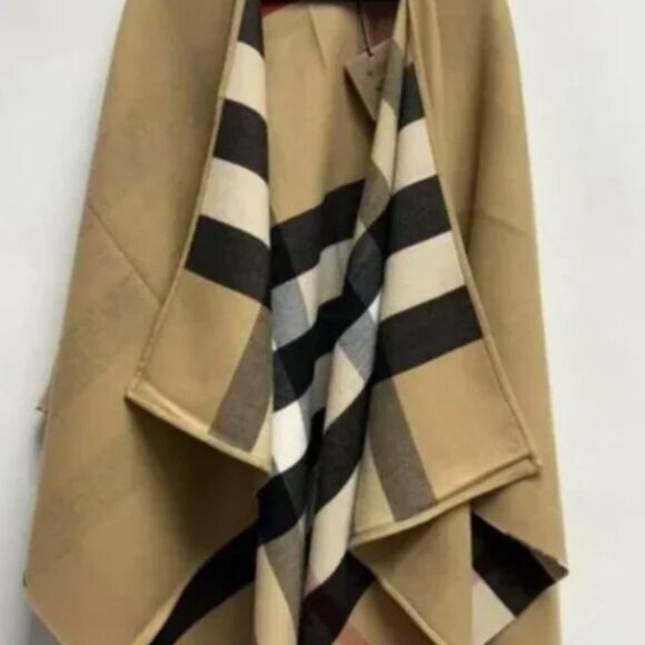 Burberry Women’s Charlotte Reversible Solid Check Wool Cape Camel - Picture 4 of 7